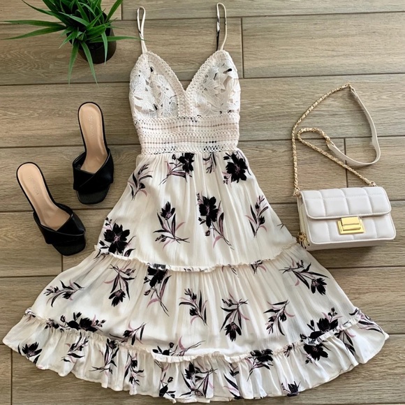 Dresses & Skirts - Crochet floral dress ruffle black flowers lace